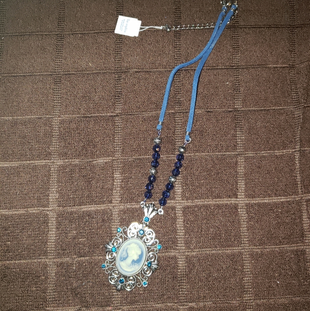 Lia Sophia necklace